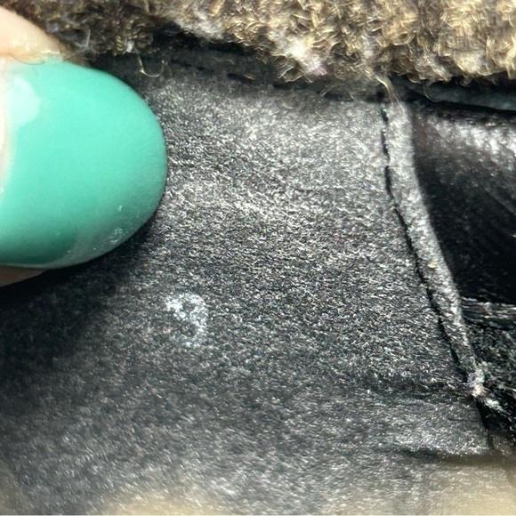 Stuart Weitzman Women's Leanto Black Suede Slip-On Fur Trim Flats Size 9 - Picture 16 of 16